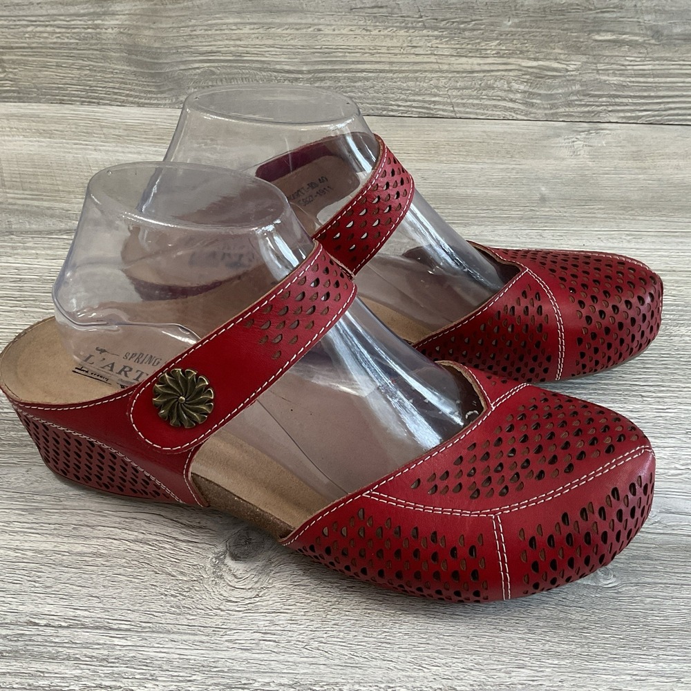 L'Artiste Lizzie Wedge Mary Jane Clog Red Perforated Leather Womens Size 40/ 9.5